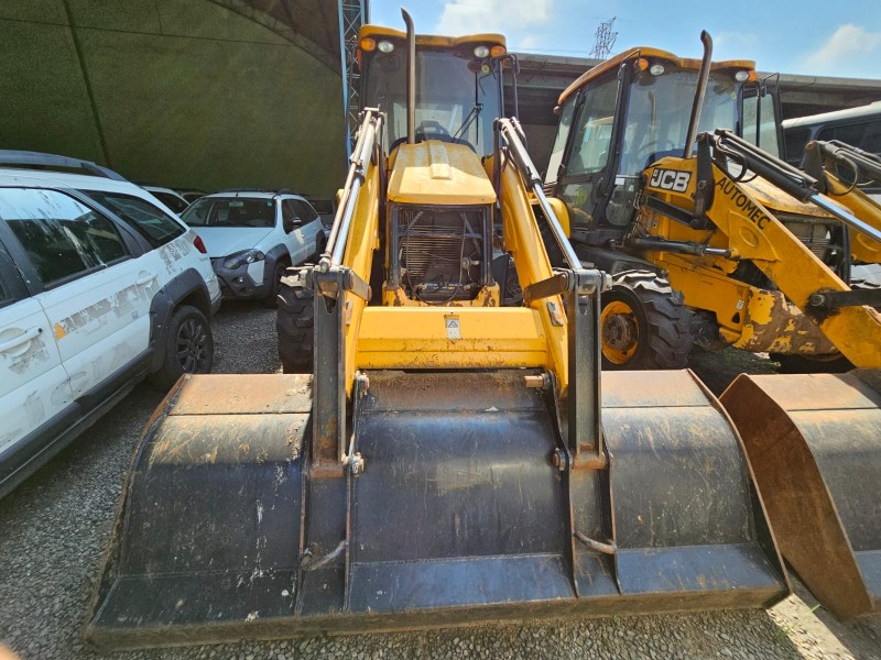 Leilão Online - RETROESCAVADEIRA JCB; MODELO 3CX 4X4; ANO 2016; EMPLA