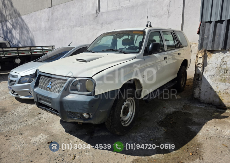 MMC/PAJERO HD; 2010/2011; BRANCA; DIESEL