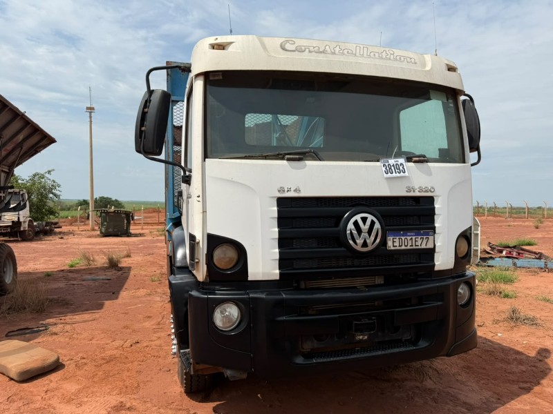 CAMINHÃO TRANSBORDO VW 31.320 CNC 6X4 — foto 3 de 13