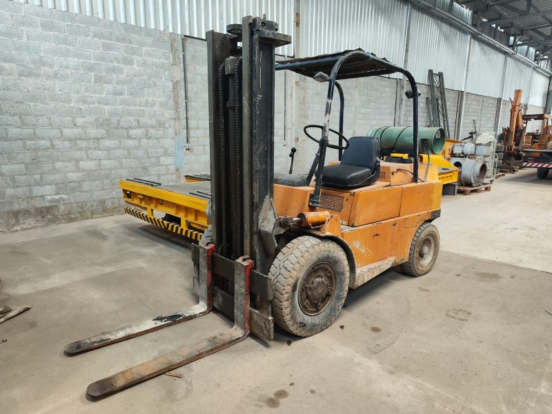EMPILHADEIRA YALE 3.000KG; 3 TON; 4 METROS; C/ GNV - FUNCIONANDO