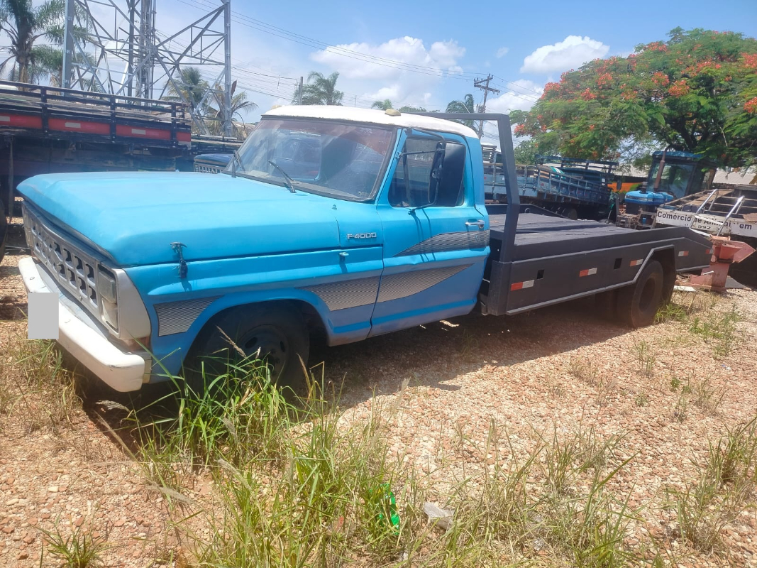 Caminhão Ford/F4000