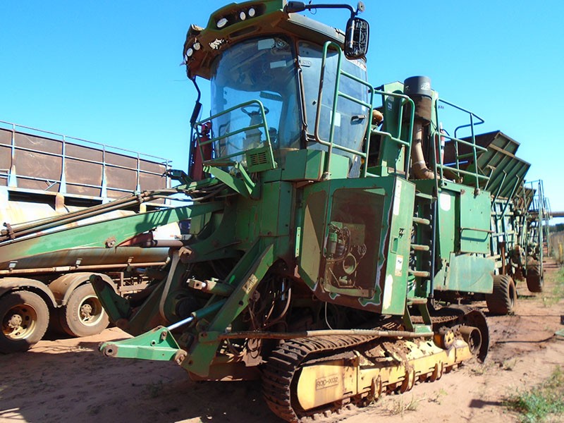 COLHEDORA DE CANA JOHN DEERE CH570; ANO 2016. - FR40023. - LOC. SANTA VITÓRIA/MG