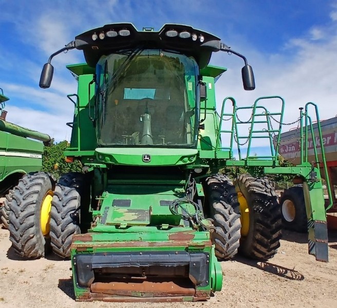 COLHEITADEIRA DE GRÃOS C/ PLATAFORMA JOHN DEERE S660, ANO: 2014, SÉRIE: 1CQS660ATF0090404 (REF: RITM0972181) - (VEJA CHECK LIST) - LOC. SÃO DESIDÉRIO/BA